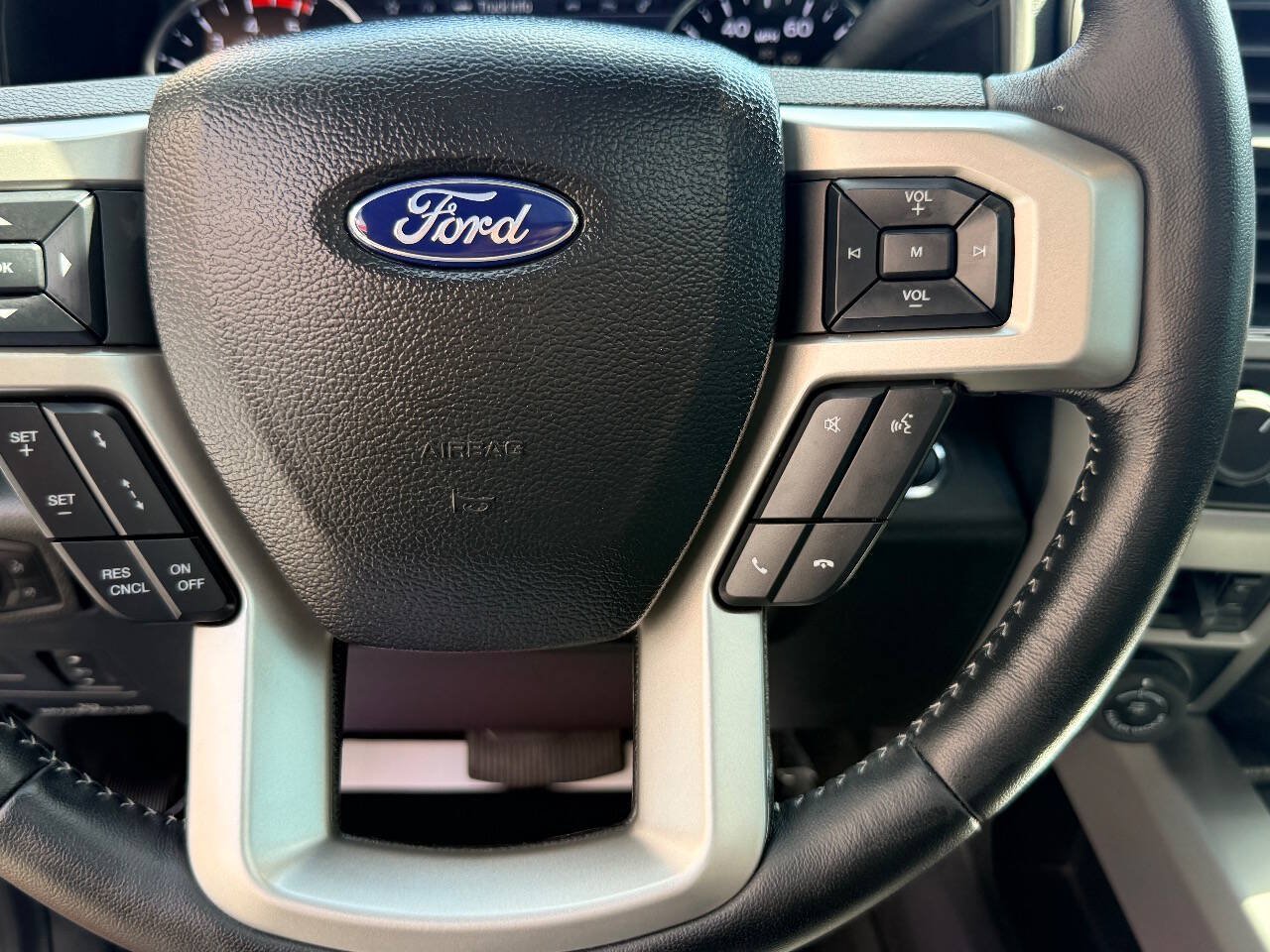 Used 2021 Ford F350 Lariat AWD/4WD image 27