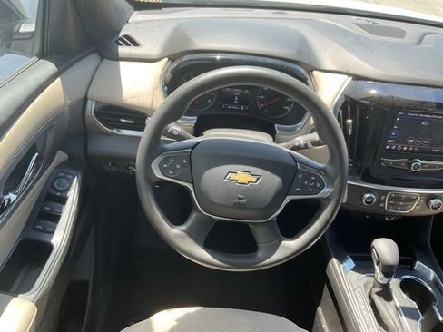 Certified 2023 Chevrolet Traverse LS FWD image 19
