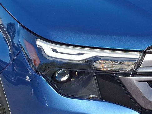 Used 2025 Subaru Forester Premium image 9