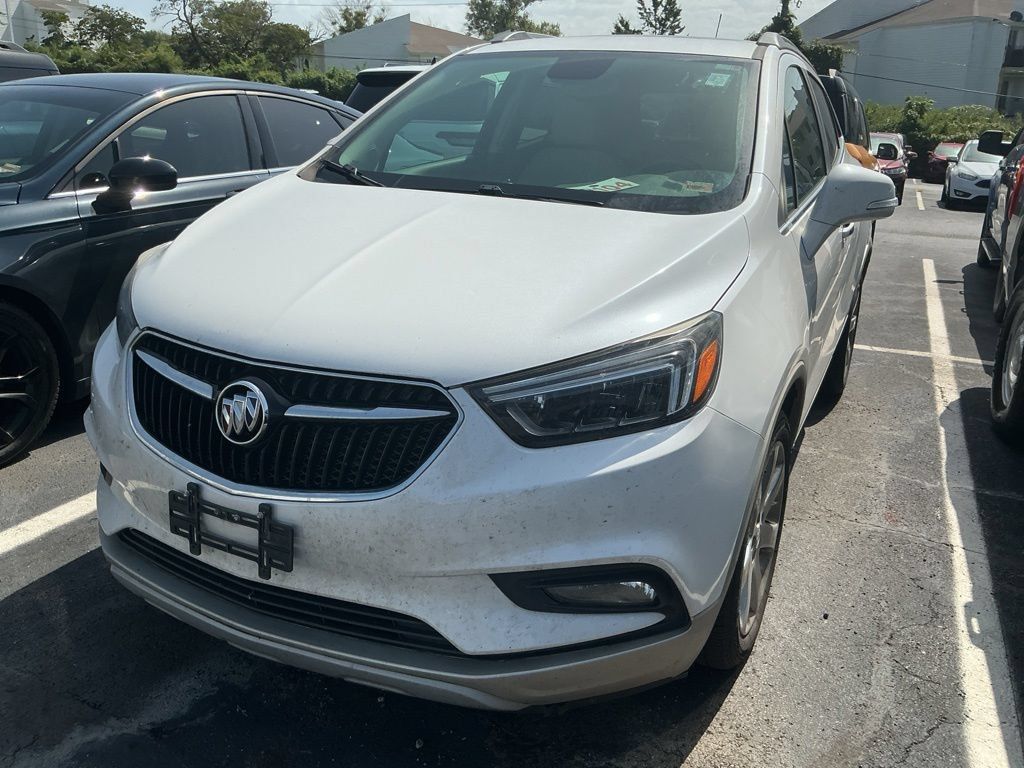 Used 2018 Buick Encore Essence w/ Experience Buick Package FWD image 2
