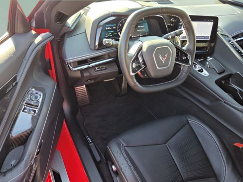 Used 2024 Chevrolet Corvette Stingray Preferred Cpe w/ Z51 Performance Package RWD image 10