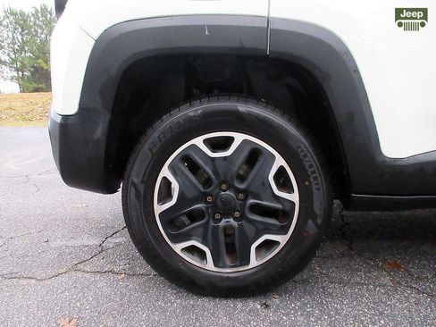 Used 2015 Jeep Renegade Trailhawk w/ Premium Leather Group image 25