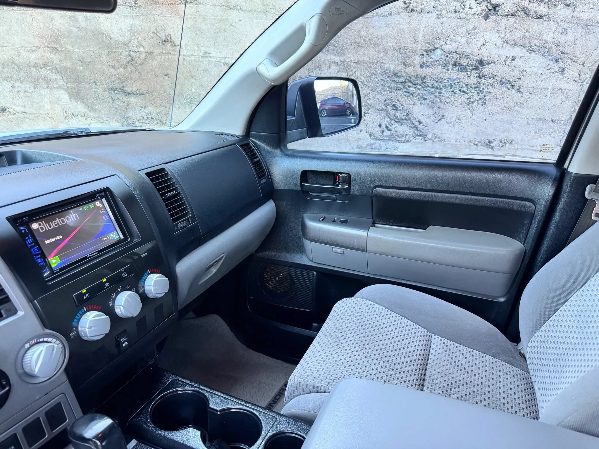 Used 2011 Toyota Tundra 2WD Double Cab w/ SR5 Pkg image 16