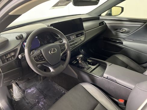 Certified 2024 Lexus ES 350 w/ Premium Package image 11