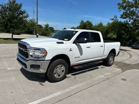 Used 2022 RAM 2500 Big Horn AWD/4WD image 11