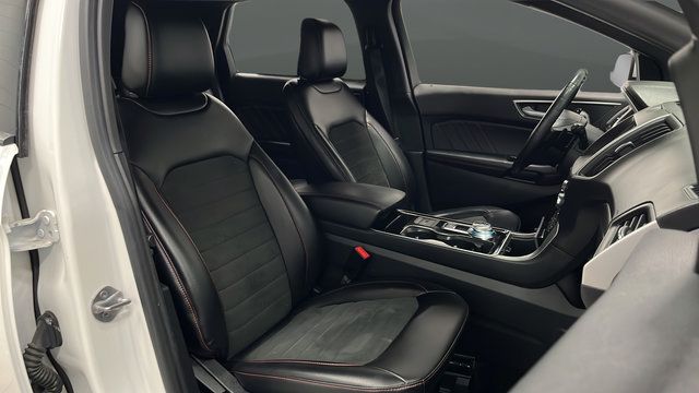 Used 2020 Ford Edge ST-Line w/ Cold Weather Package AWD/4WD image 22