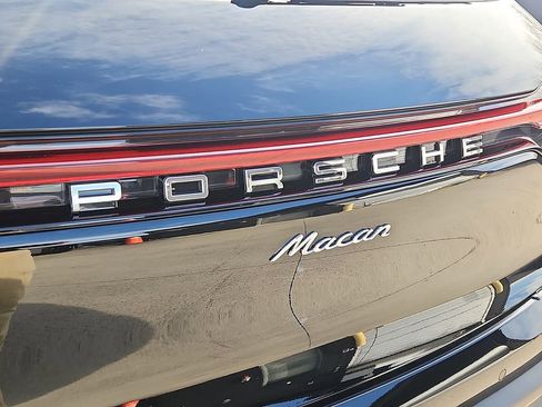 New 2026 Porsche Macan image 25