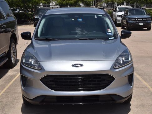 Used 2021 Ford Escape SE w/ SE Sport Appearance Package FWD image 3