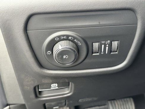 New 2025 Jeep Grand Cherokee Summit image 28