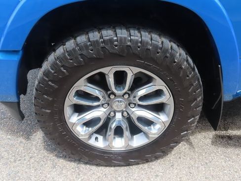 Used 2020 RAM 1500 Laramie AWD/4WD image 18