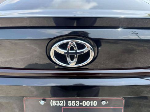 Used 2023 Toyota Corolla SE w/ SE Premium Package FWD image 16