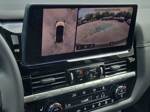 New 2026 Nissan Pathfinder Platinum FWD image 27