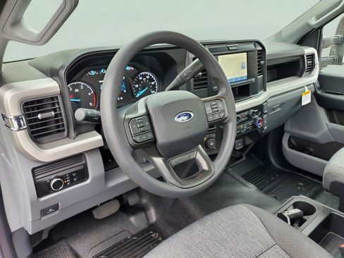 New 2025 Ford F550 4x4 Regular Cab Super Duty image 8