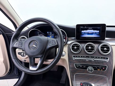 Used 2018 Mercedes-Benz C 300 Sedan image 4