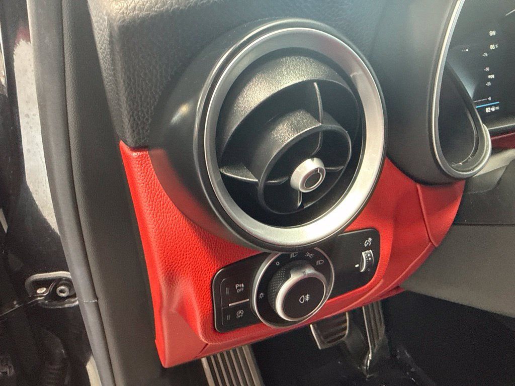 Used 2018 Alfa Romeo Stelvio Ti Sport AWD/4WD image 24