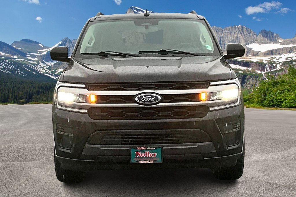 Used 2024 Ford Expedition Max XLT AWD/4WD image 3