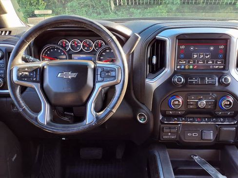 Used 2020 Chevrolet Silverado 1500 RST image 14