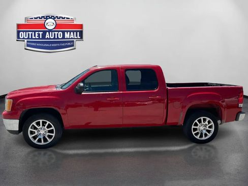 Used 2008 GMC Sierra 1500 SLE w/ All-Terrain Package AWD/4WD image 6