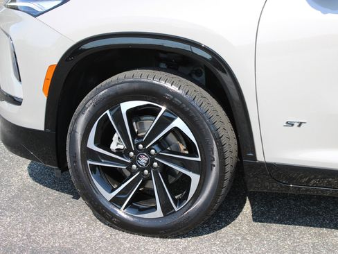 Used 2026 Buick Enclave Sport Touring AWD/4WD image 10