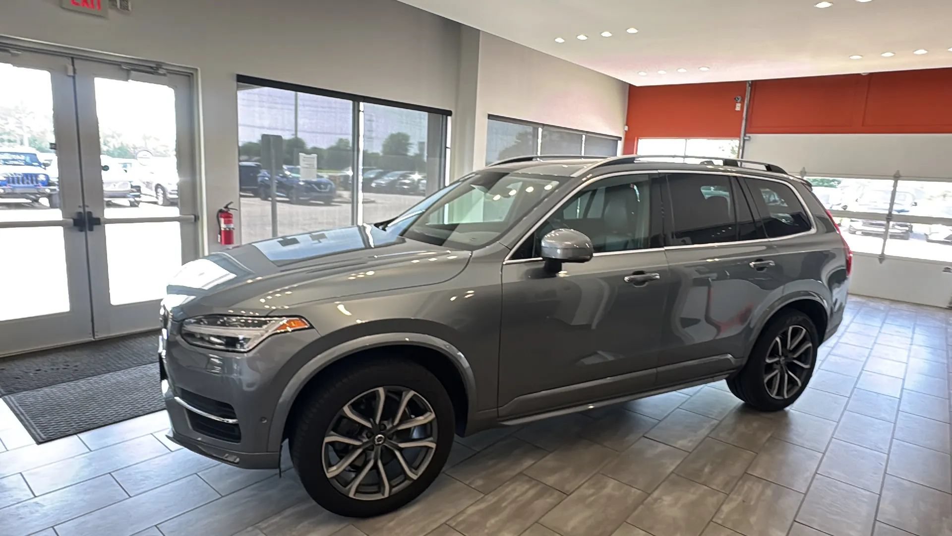 Used 2017 Volvo XC90 T6 Momentum w/ Vision Package AWD/4WD image 13