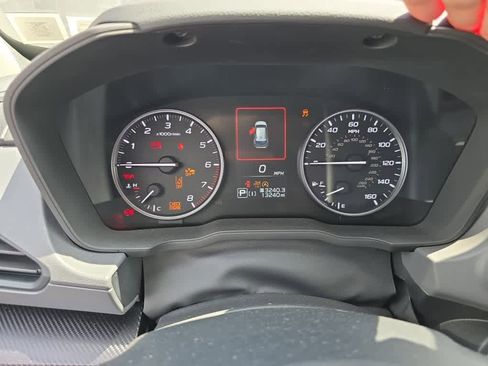 Used 2025 Subaru Crosstrek 2.0i Premium AWD/4WD image 10