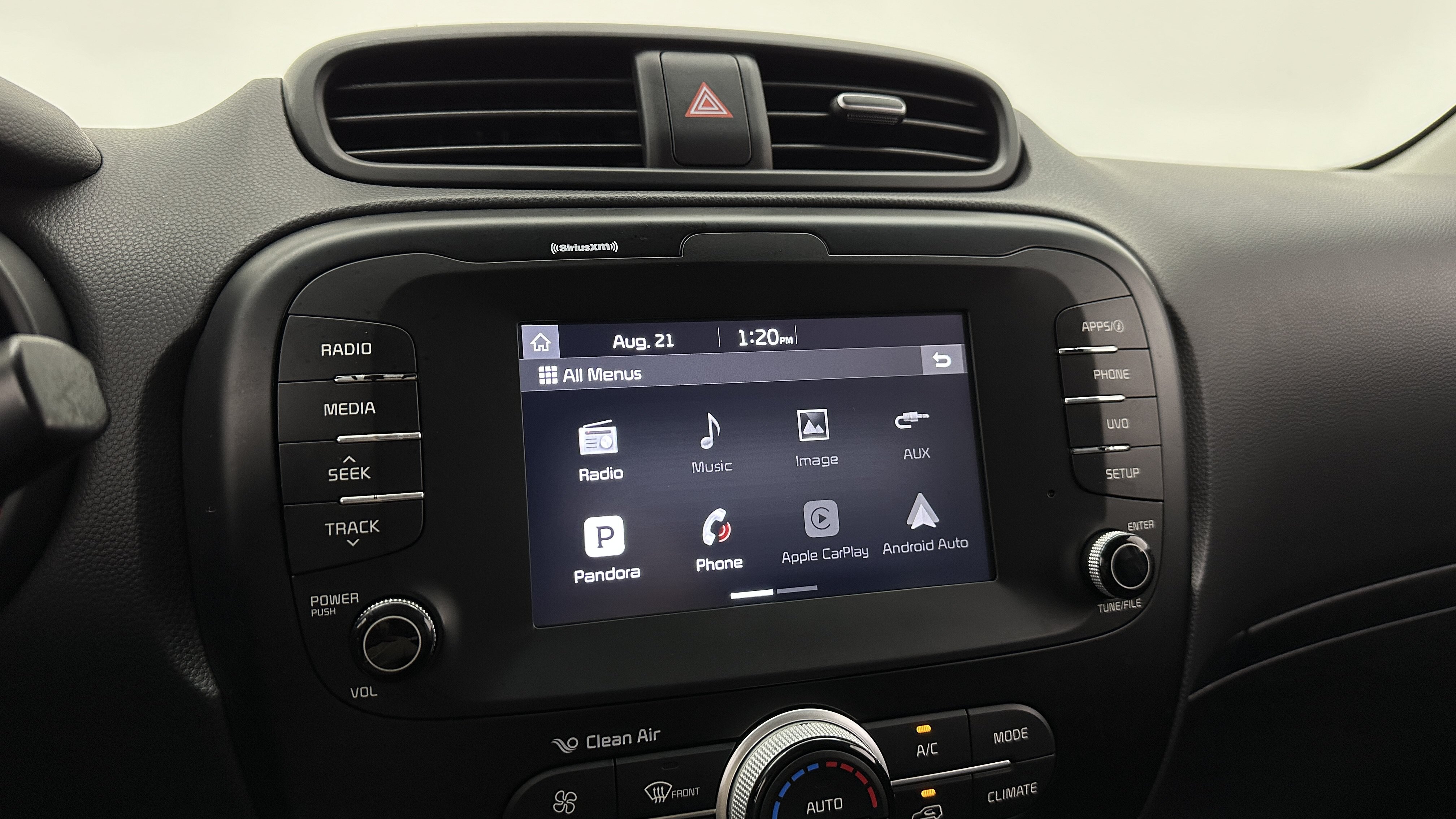 Used 2018 Kia Soul w/ Option Group 020 FWD image 16
