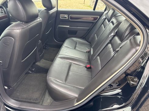 Used 2007 Lincoln MKZ image 16