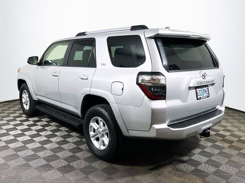 Certified 2022 Toyota 4Runner SR5 Premium AWD/4WD image 5