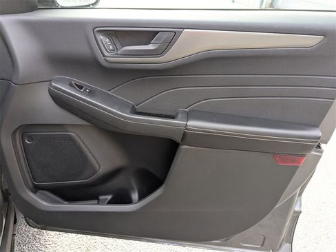 Used 2023 Ford Escape Active image 35