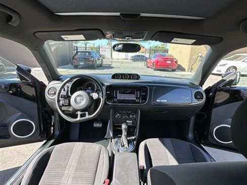 Used 2013 Volkswagen Beetle Turbo FWD image 14