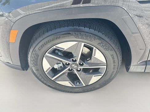 Used 2025 Hyundai Tucson SEL FWD image 37