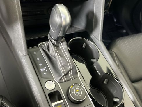 Used 2023 Volkswagen Atlas Cross Sport SEL R-Line image 17