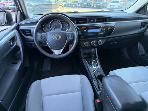 Used 2015 Toyota Corolla L FWD image 12