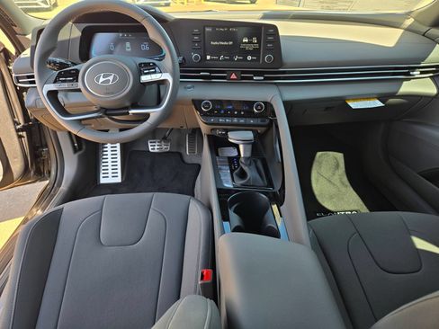 New 2026 Hyundai Elantra SEL Sport Premium FWD image 8