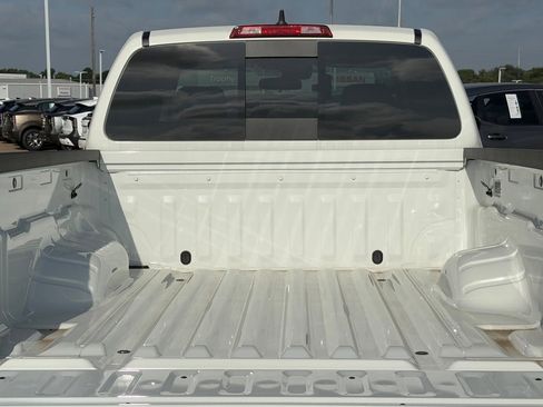 New 2025 Nissan Frontier SV image 14