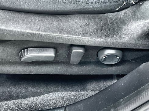 Used 2022 Subaru Forester Premium image 13