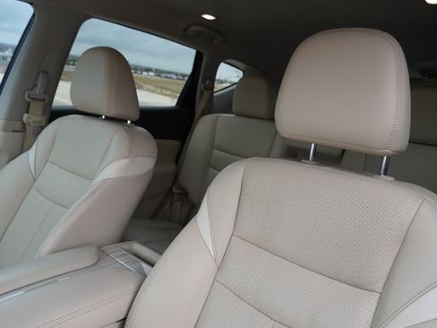 Used 2017 Nissan Murano Platinum image 11