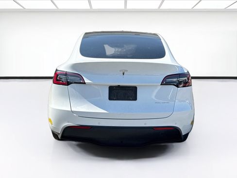Used 2021 Tesla Model Y Long Range AWD/4WD image 5