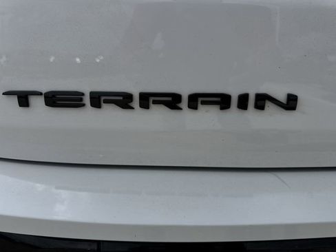 Used 2023 GMC Terrain SLT w/ Elevation Edition FWD image 32