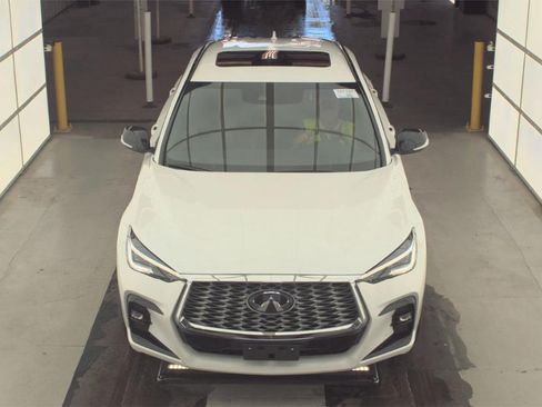 Certified 2025 INFINITI QX55 Essential AWD/4WD image 4