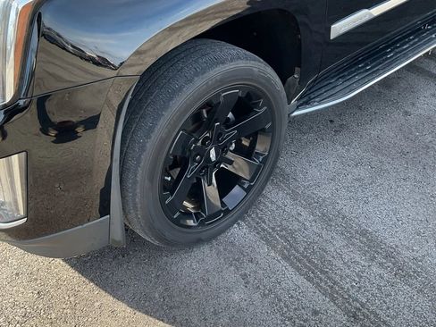 Used 2019 Cadillac Escalade Luxury image 12