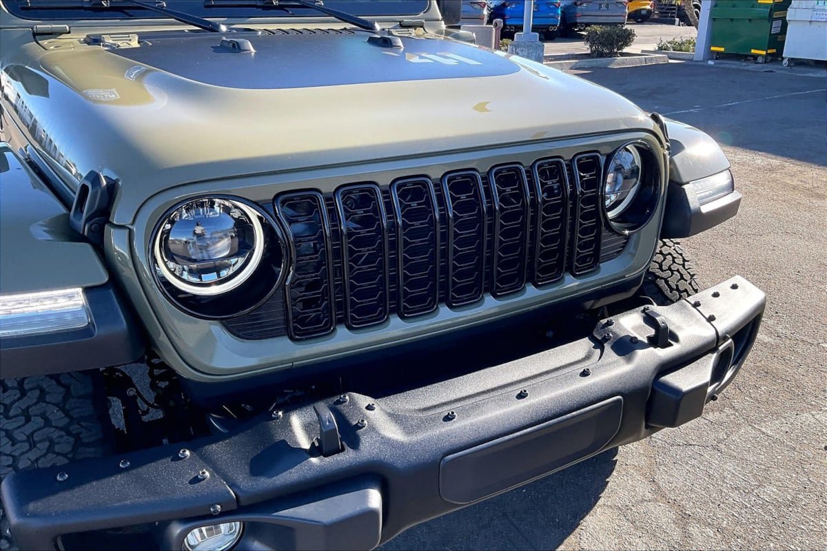 Used 2025 Jeep Wrangler Unlimited Sport S 4xe AWD/4WD image 27