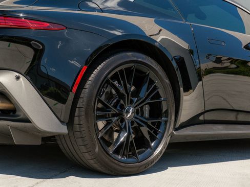 Used 2020 Aston Martin V8 Vantage Coupe RWD image 35