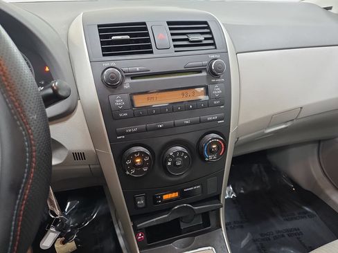 Used 2010 Toyota Corolla LE FWD image 20