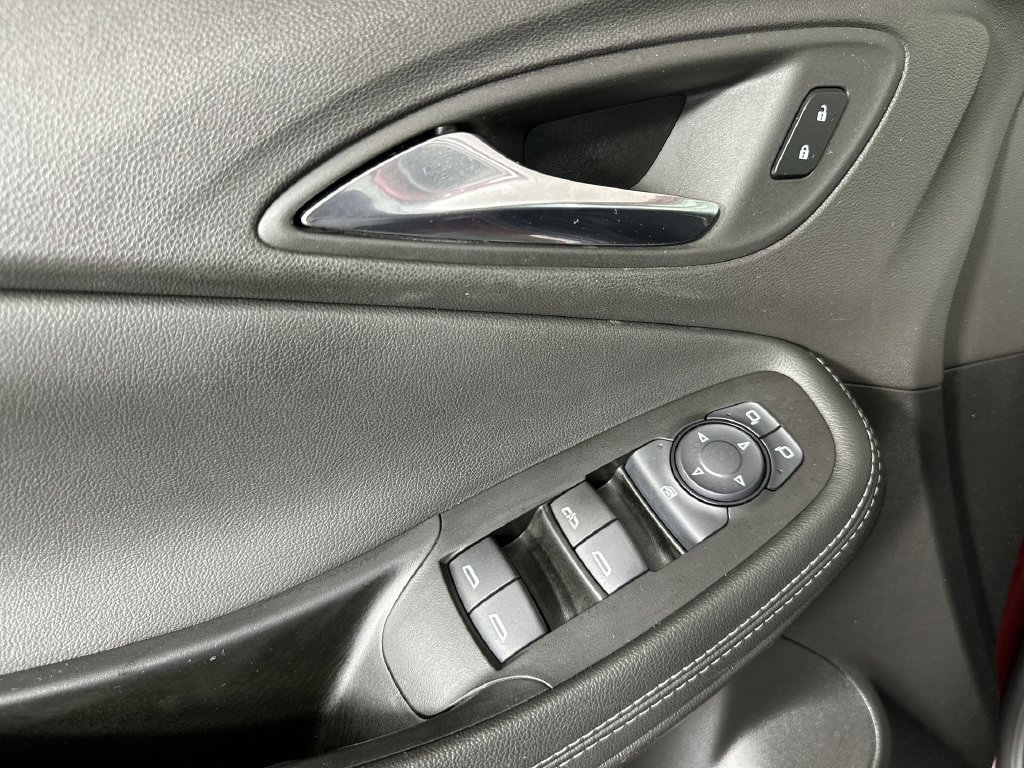 Used 2023 Buick Encore GX Preferred w/ Cold Weather Comfort Package FWD image 25