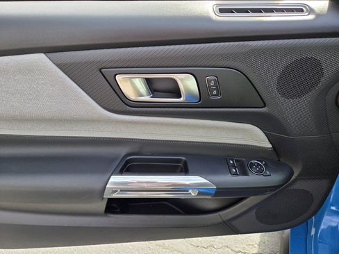 Certified 2025 Ford Mustang Coupe image 17