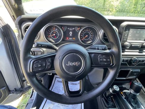 Used 2018 Jeep Wrangler Unlimited Sport AWD/4WD image 13