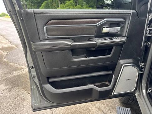 Used 2025 RAM 2500 Laramie AWD/4WD image 14