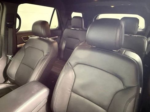 Used 2017 Ford Explorer XLT w/ Equipment Group 202A image 32