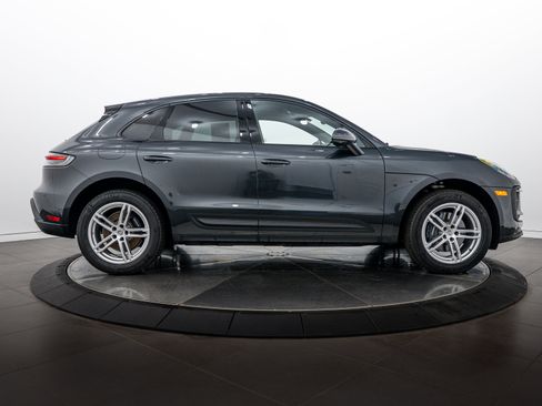 Certified 2026 Porsche Macan AWD/4WD image 8